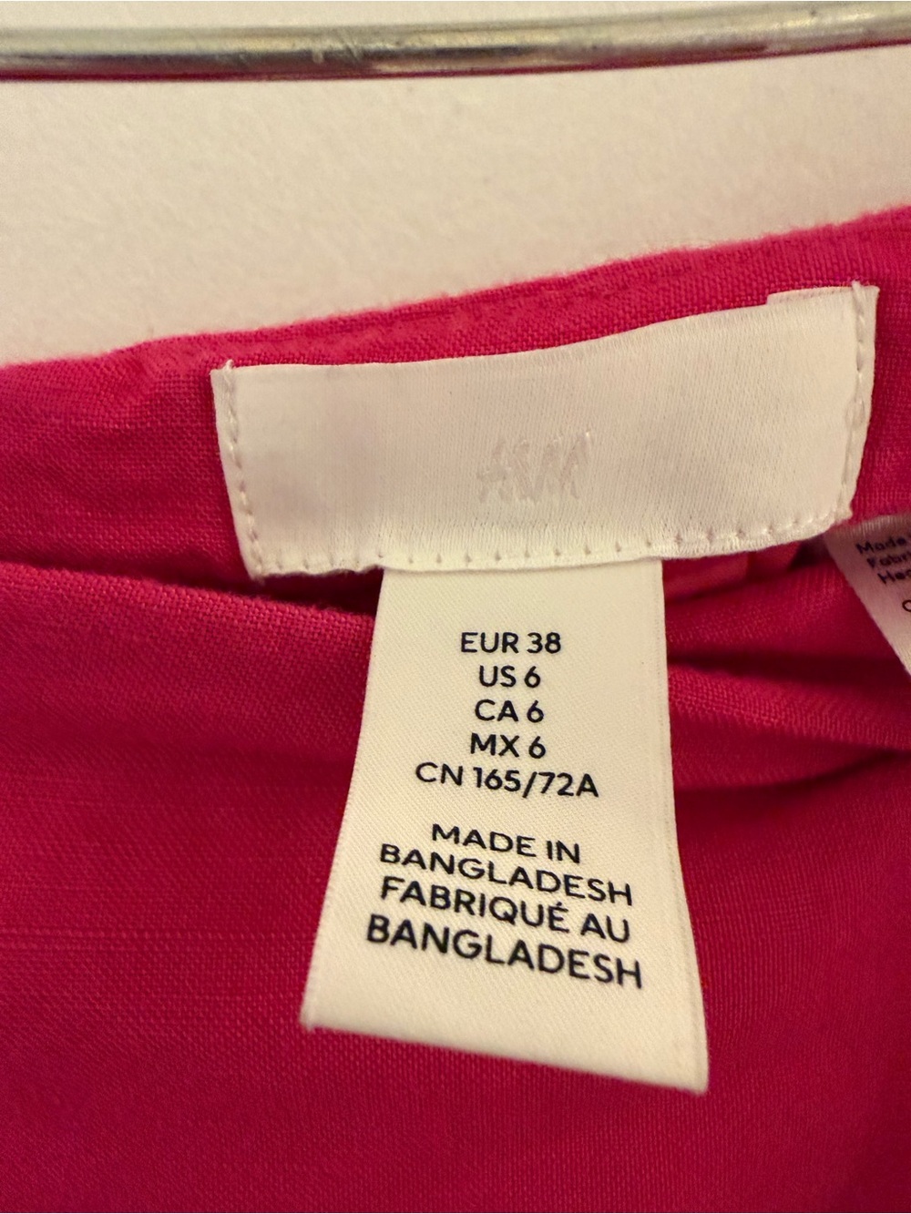 💖H&M Hot Pink Linen Mini Skirt with Back Zipper Closure Size 6💖 - Picture 3 of 4